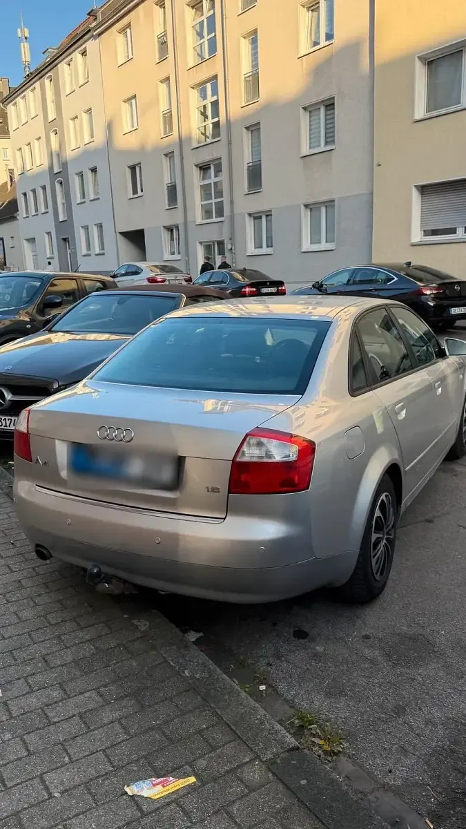 Gebraucht Audi A4 125 PS (91 kW) 2004 Grau Kleinwagen