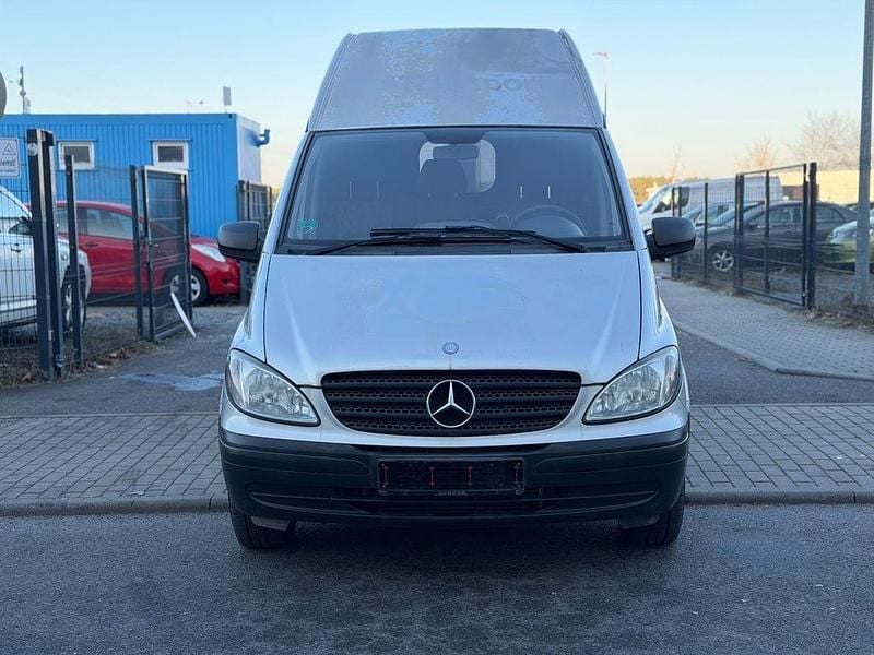 Gebraucht Mercedes Vito 150 PS (110 kW) 2009 Silber Van