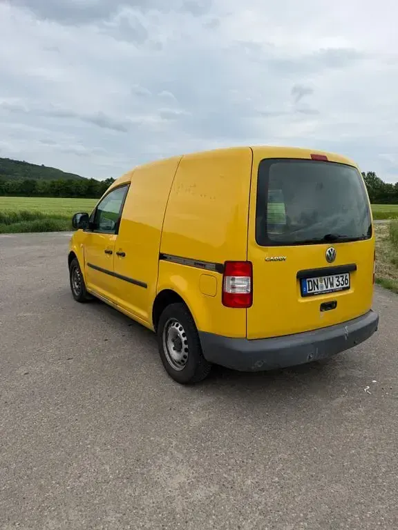 Occasion VW Caddy 75 ch (55 kW) 2010 Jaune Monospace