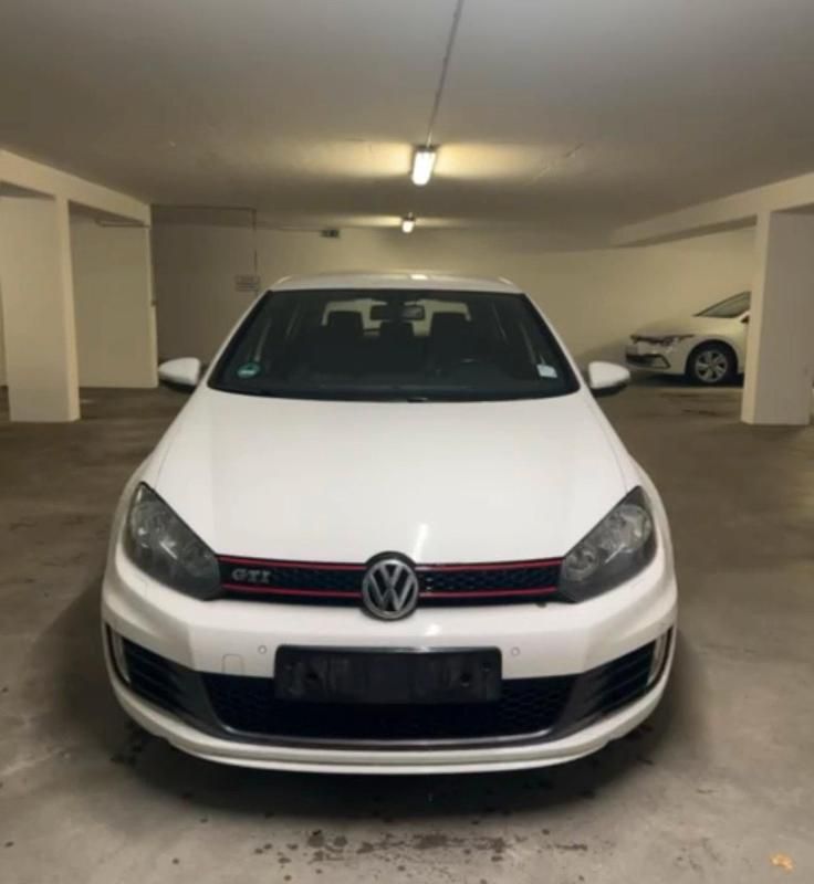 Weiß Gebraucht 2010 VW Golf VI GTI Kleinwagen | 8.700 € (Fairer Preis) - Bild 1/4