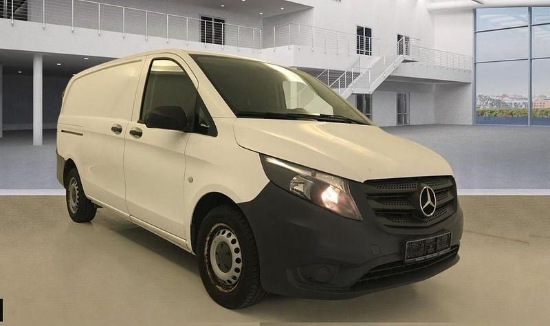 Gebraucht Mercedes Vito 114 PS (83 kW) 2017 Weiß Van
