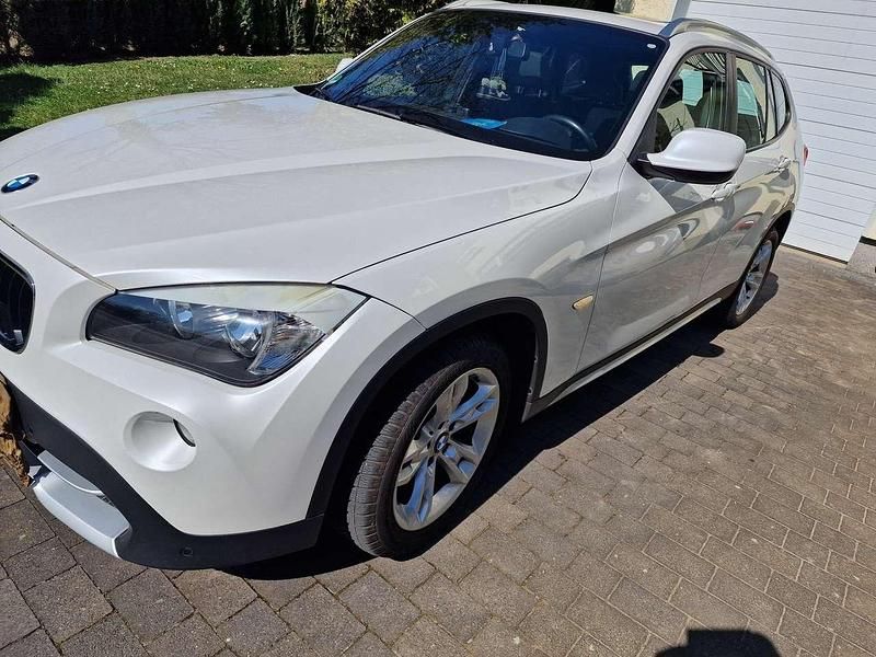 Gebraucht BMW X1 143 PS (105 kW) 2011 Weiß SUV