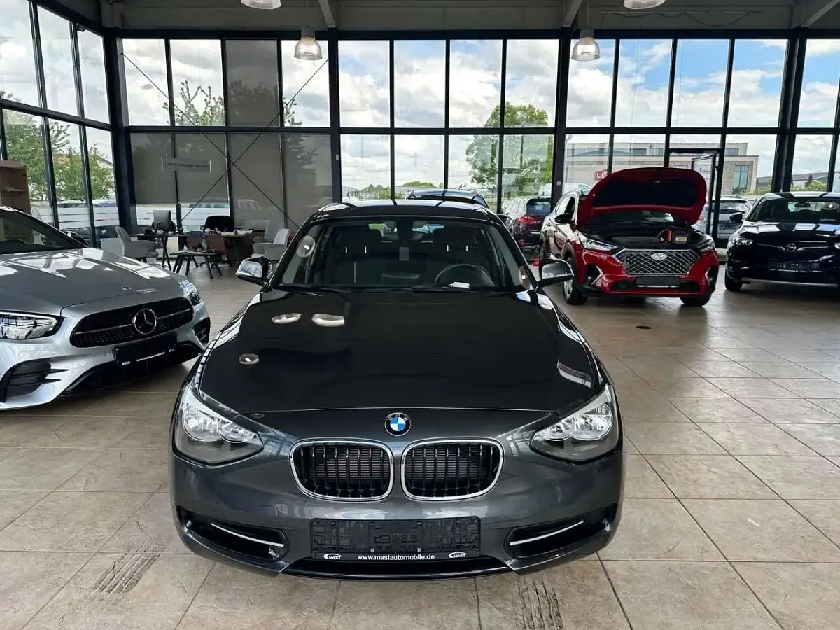Gebraucht BMW 116 Advantage 136 PS (100 kW) 2014 Grau Kleinwagen