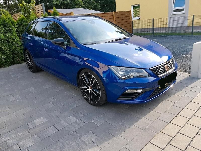 Blau Gebraucht 2019 Cupra Leon Kombi | 25.000 € (Fairer Preis) - Bild 1/4