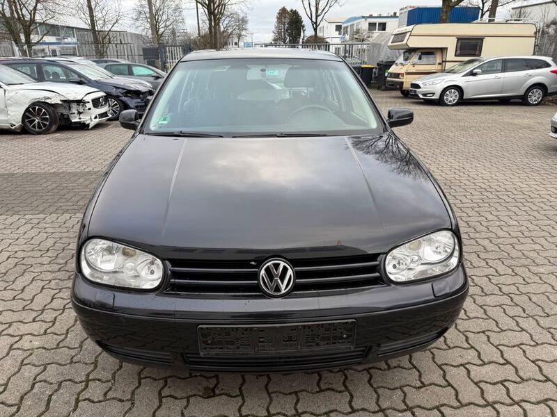 Gebraucht VW Golf IV Basis 75 PS (55 kW) 2003 Schwarz Limousine