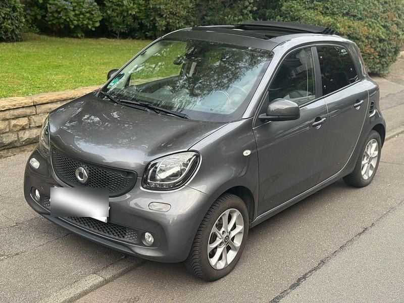 Grau Gebraucht 2017 Smart ForFour Kleinwagen | 11.900 € (Fairer Preis) - Bild 1/4