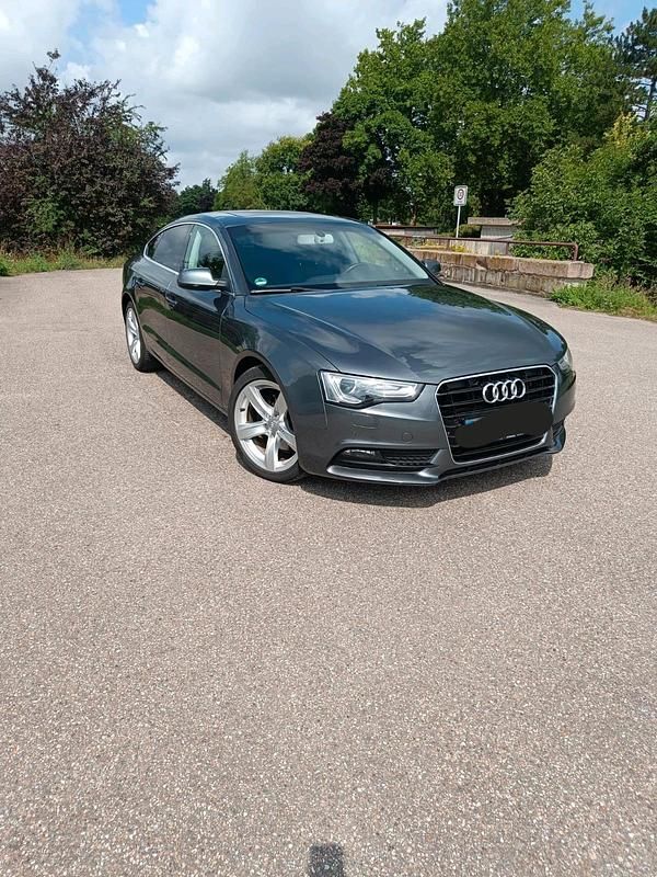 Grau Gebraucht 2016 Audi A5 Sportback Limousine | 19.300 € (Fairer Preis) - Bild 1/4