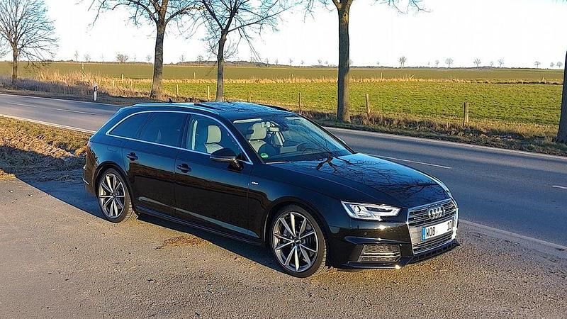 Schwarz Gebraucht 2017 Audi A4 Ambiente Kombi | 26.300 € (Teuer) - Bild 1/4