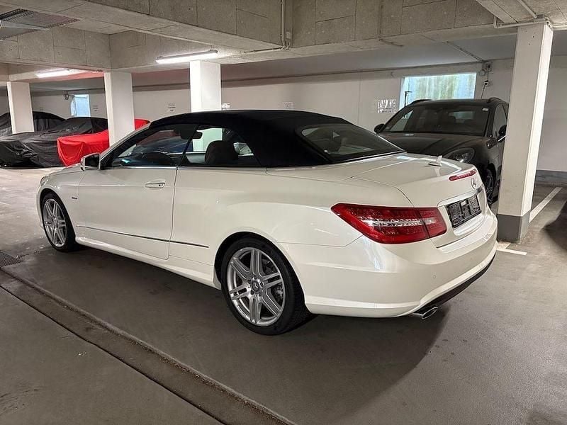 Gebraucht Mercedes E350 AMG line 292 PS (214 kW) 2010 Weiß Cabrio