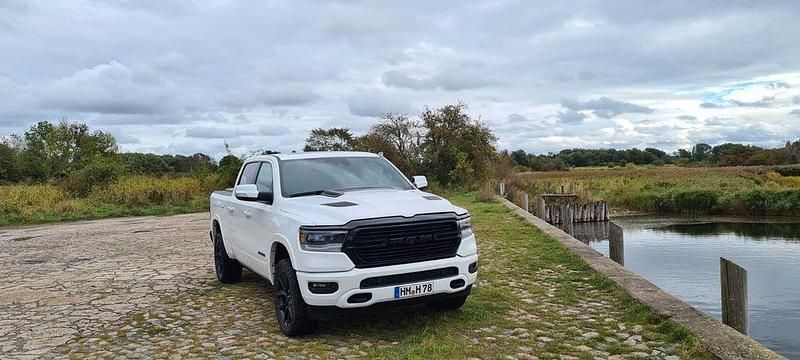 Weiß Gebraucht 2021 Dodge Ram Abholung | 55.000 € (Etwas zu teuer) - Bild 1/4