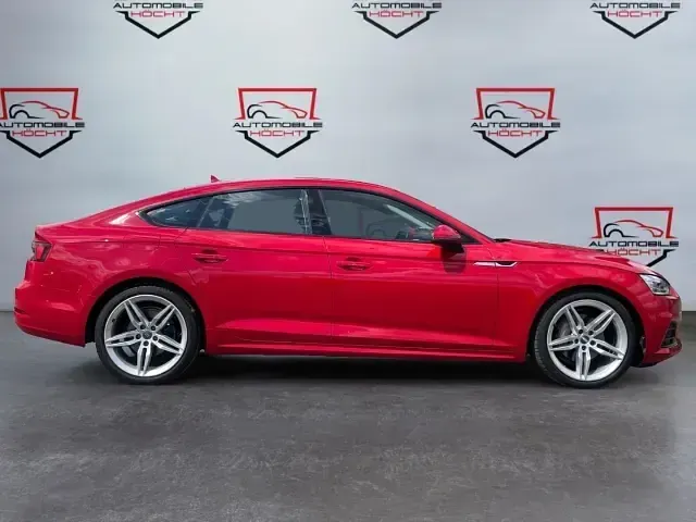 Gebraucht Audi A5 Sportback Basis 190 PS (139 kW) 2020 Rot Kleinwagen