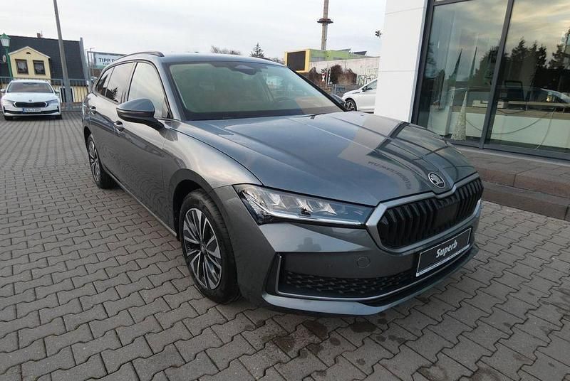 Używany Skoda Superb Selection 150 KM (110 kW) 2025 Szary Kombi