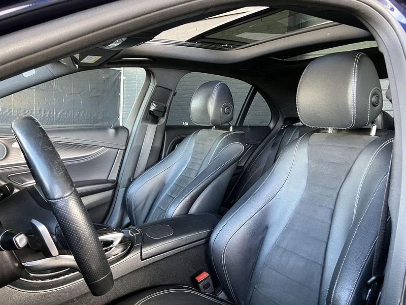 Gebraucht Mercedes E220 AMG 194 PS (142 kW) 2019 Blau Limousine
