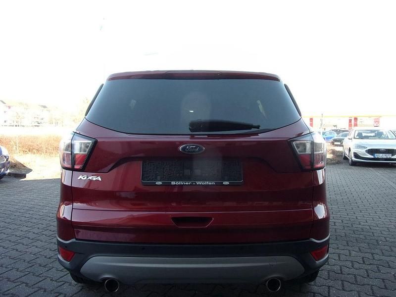 Gebraucht Ford Kuga Titanium 150 PS (110 kW) 2019 Blau SUV