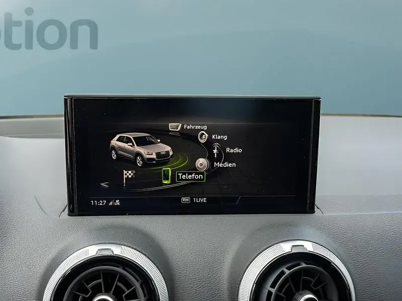 Używany Audi Q2 190 KM (139 kW) 2022 Szary SUV