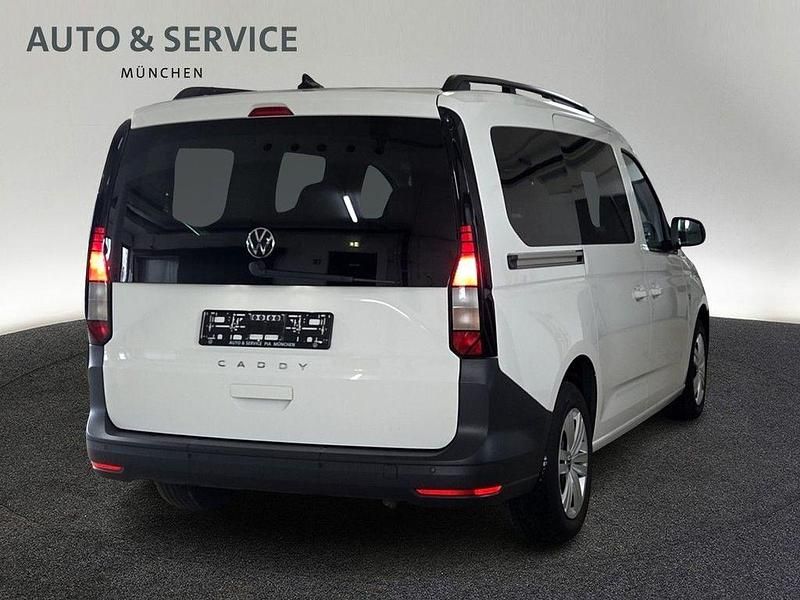 Gebraucht VW Caddy Maxi Life Basis 122 PS (89 kW) 2023 Weiß Van / Kleinbus