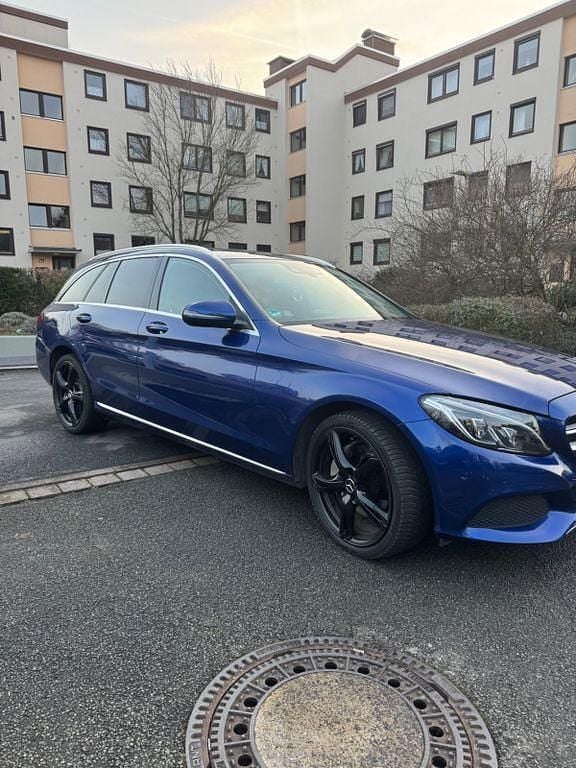 Gebraucht Mercedes C250 204 PS (150 kW) 2017 Blau Limousine