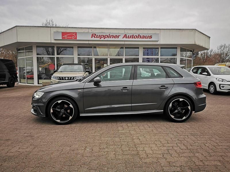 Gebraucht Audi A3 Exclusive 110 PS (80 kW) 2015 Grau Limousine