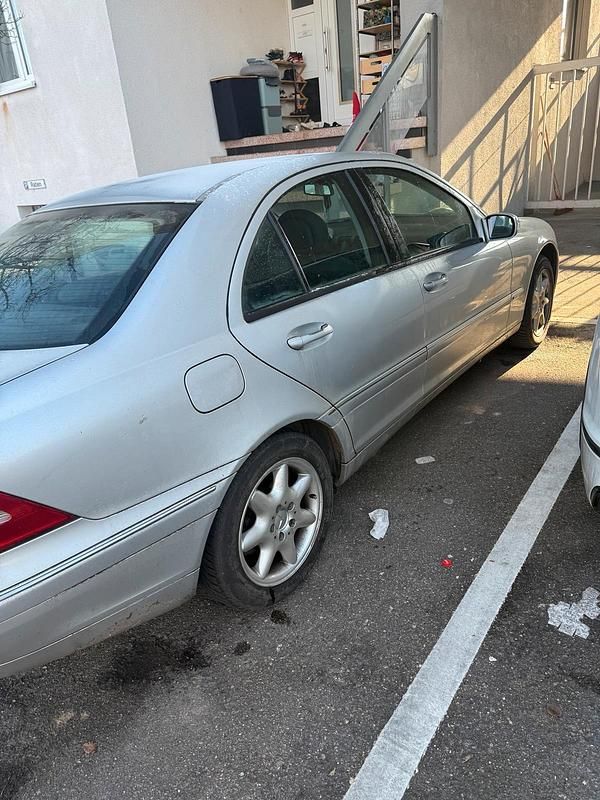 Gebraucht Mercedes C240 179 PS (131 kW) 2000 Grau Limousine