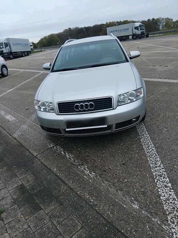 Silber Gebraucht 2004 Audi A6 Kombi | 1.550 € - Bild 1/4