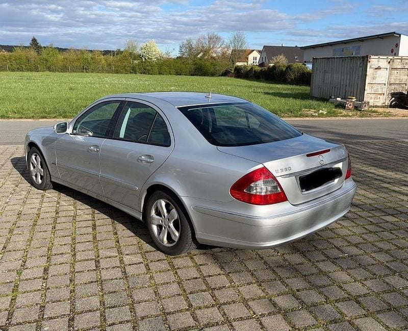 Gebraucht Mercedes E350 Elegance 272 PS (200 kW) 2006 Silber Limousine