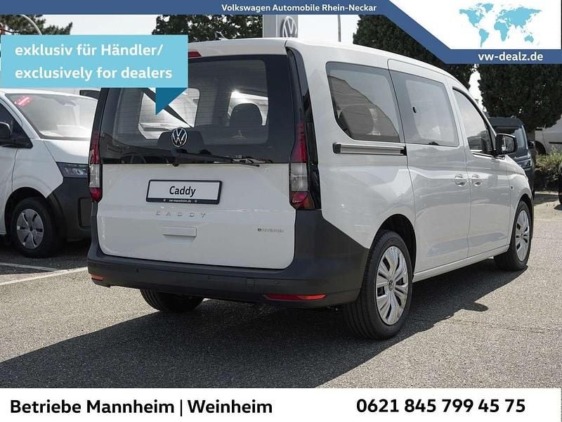 Second-hand VW Caddy 150 CP (110 kW) 2025 Alb Monovolum