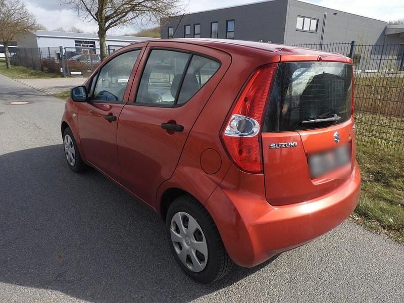 Gebraucht Suzuki Splash 65 PS (47 kW) 2009 Orange Kleinwagen