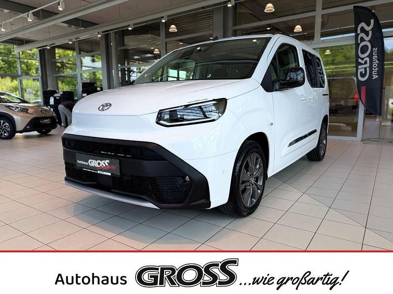 Weiss Neu 2024 Toyota Proace Verso City Kombi | 37.850 € (Etwas zu teuer) - Bild 1/4
