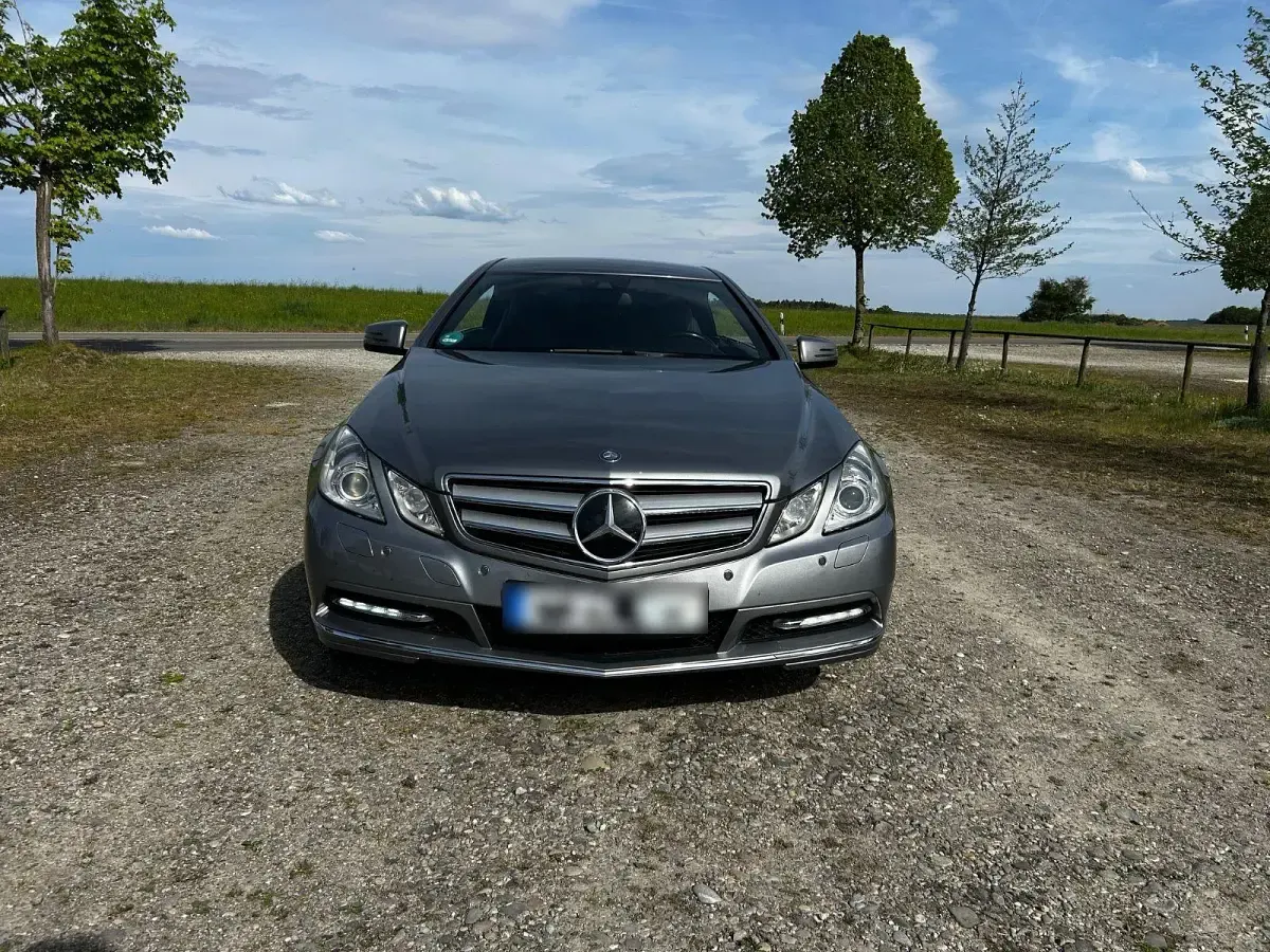 Gebraucht Mercedes E350 306 PS (225 kW) 2012 Silber Coupé