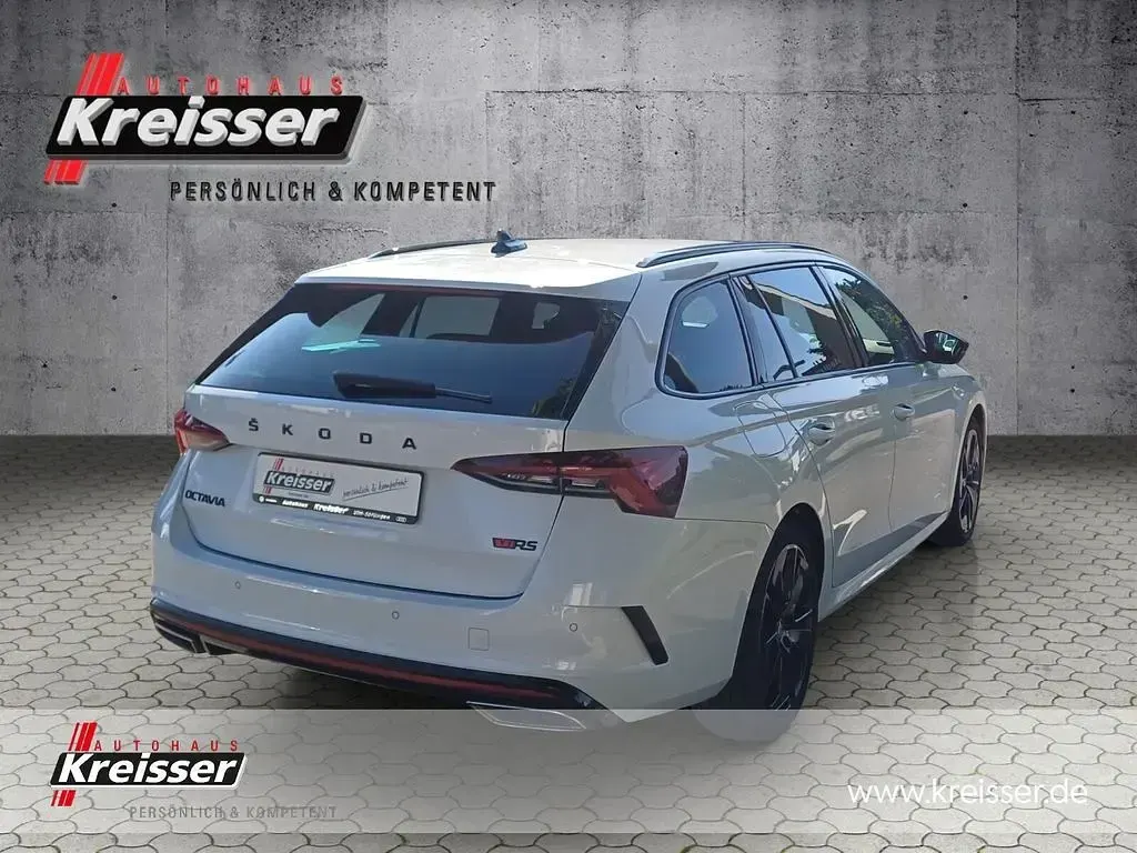 Gebraucht Skoda Octavia RS 200 PS (147 kW) 2023 Weiß Kombi