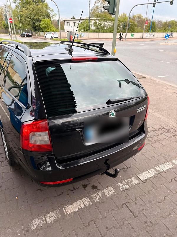 Gebraucht Skoda Octavia 77 PS (56 kW) 2010 Kombi