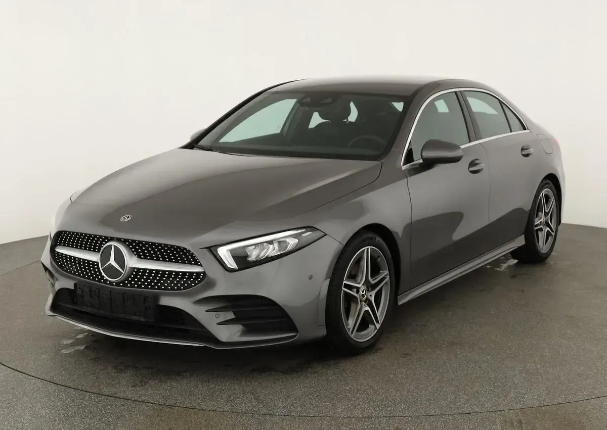 Gebraucht Mercedes A200 AMG line 163 PS (119 kW) 2020 Limousine