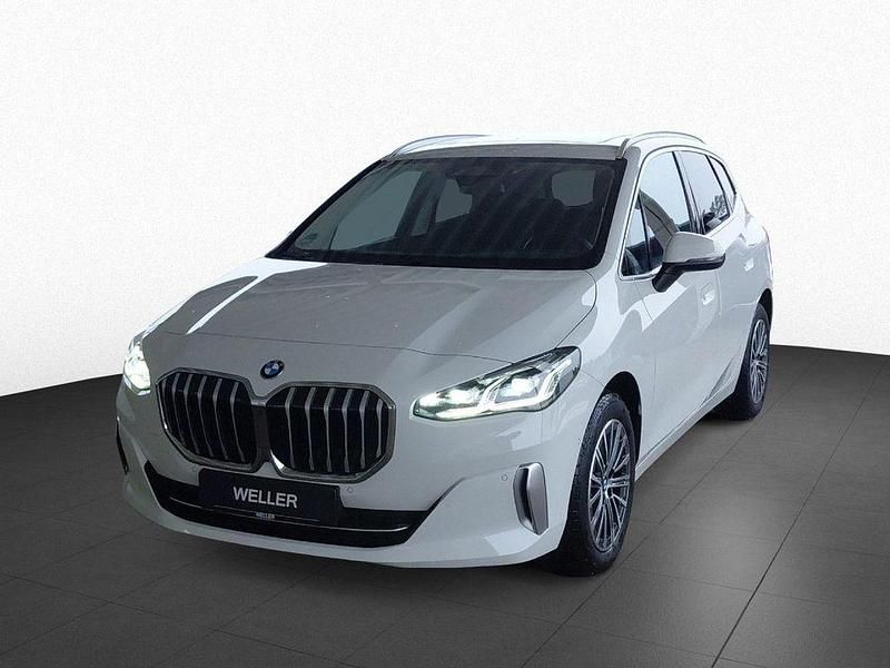 Gebraucht BMW 220 Luxury Line 163 PS (119 kW) 2024 Weiß Van / Kleinbus