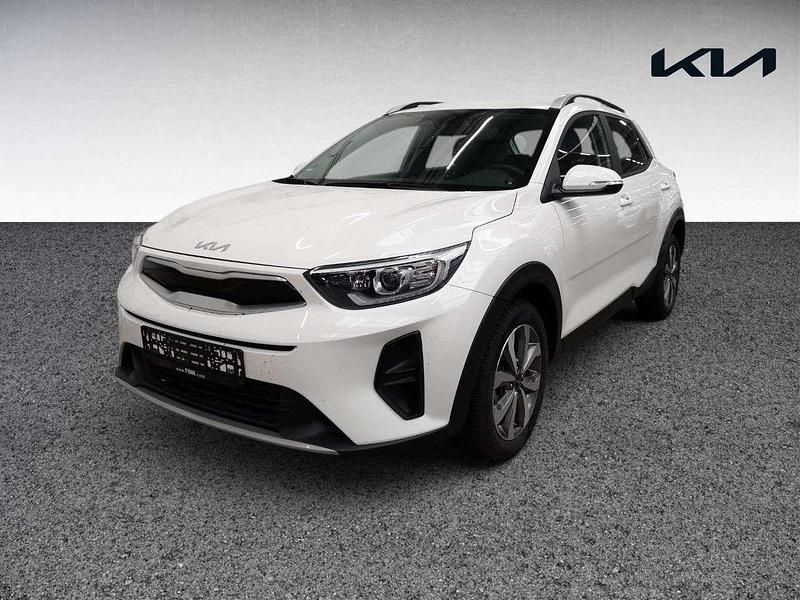Weiß Gebraucht 2024 Kia Stonic Vision SUV | 20.800 € (Fairer Preis) - Bild 1/4