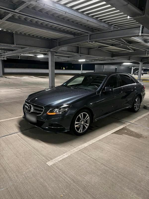Gebraucht Mercedes E200 2013 Grau Limousine