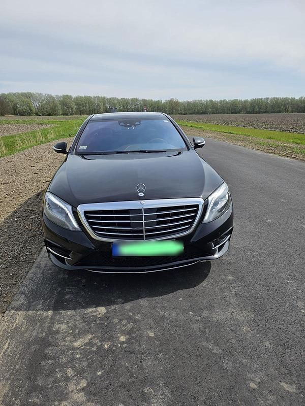 Second-hand Mercedes S550 2014 Negru Berlinǎ