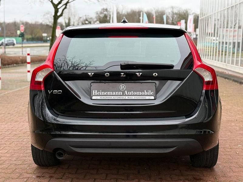 Gebraucht Volvo V60 Kinetic 114 PS (83 kW) 2011 Schwarz Kombi