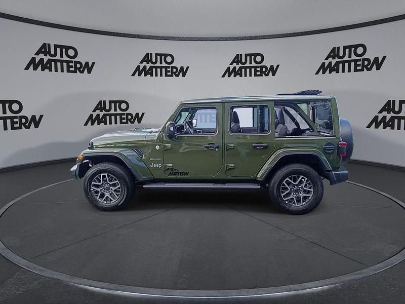 Gebraucht Jeep Wrangler Sahara 272 PS (200 kW) 2024 Sarge green clear coat SUV