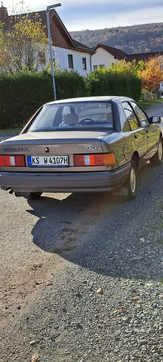Gebraucht Ford Sierra 80 PS (58 kW) 1987 Braun Limousine