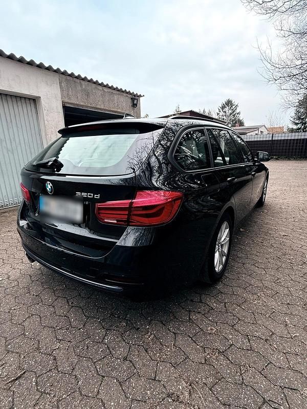 Gebraucht BMW 320 190 PS (139 kW) 2016 Schwarz Kombi