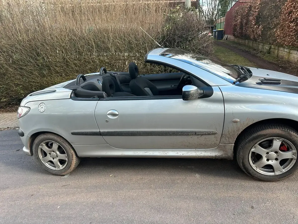 Gebraucht Peugeot 206 CC 2003 Silber Cabrio