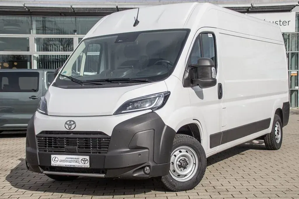 Gebraucht Toyota Proace 140 PS (102 kW) 2025 Weiß Van / Kleinbus