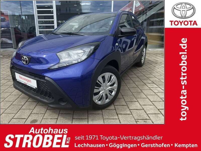 Juniper blue metallic Neu 2025 Toyota Aygo Business Edition Kleinwagen | 16.980 € - Bild 1/4