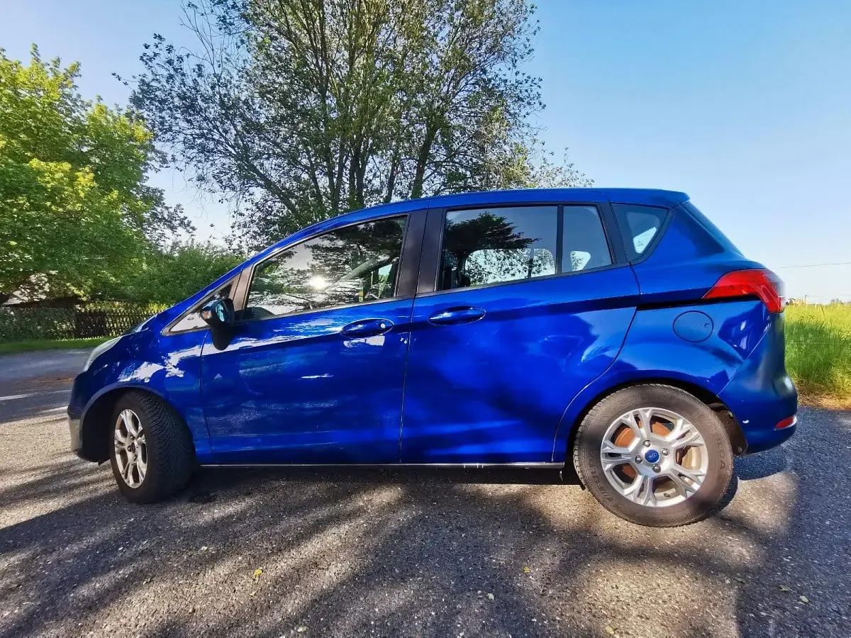 Gebraucht Ford B-MAX SYNC Edition 125 PS (91 kW) 2014 Blau Van / Kleinbus