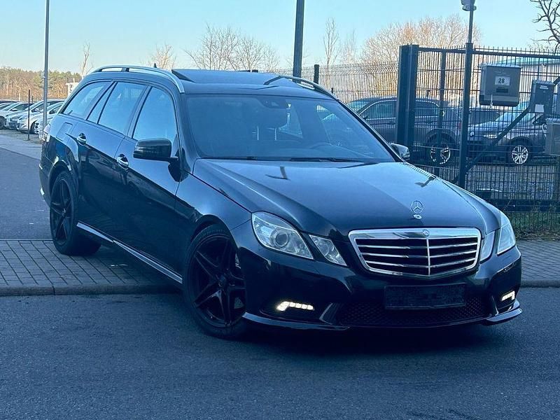Gebraucht Mercedes E350 AMG 265 PS (194 kW) 2011 Schwarz Limousine
