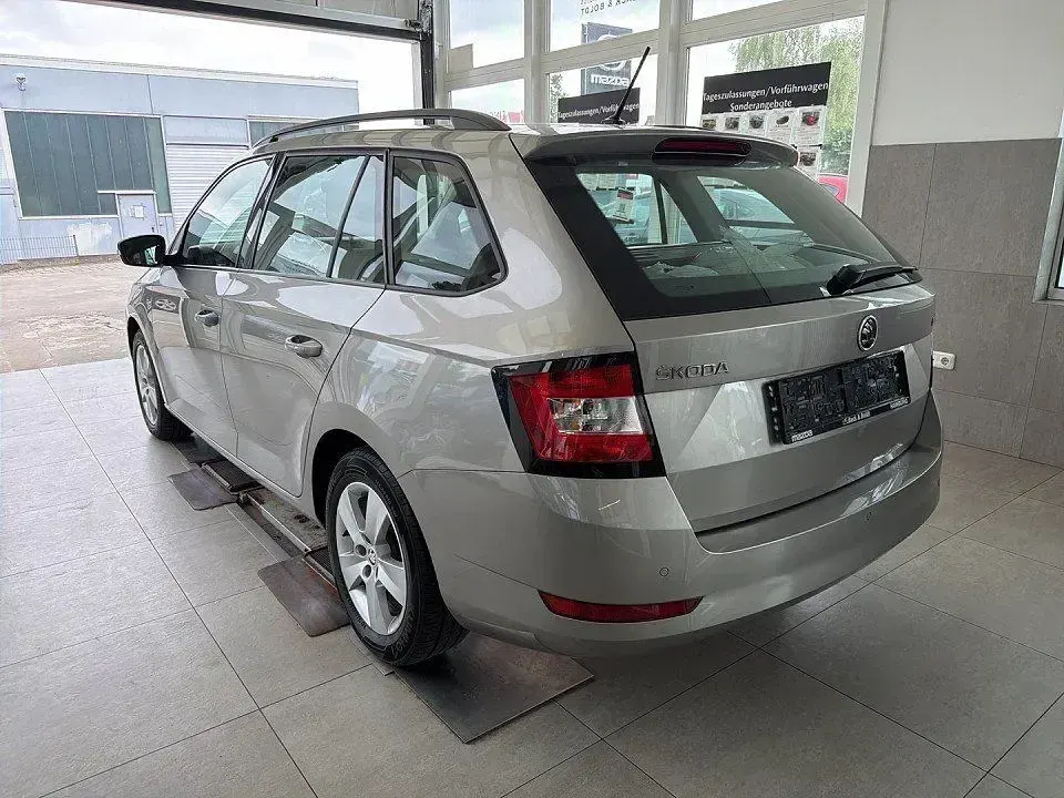 Gebraucht Skoda Fabia Style 110 PS (80 kW) 2018 Cappuccinobeige (metallic) Kombi