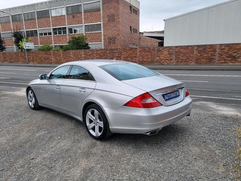 Gebraucht Mercedes CLS320 216 PS (158 kW) 2009 Silber Limousine