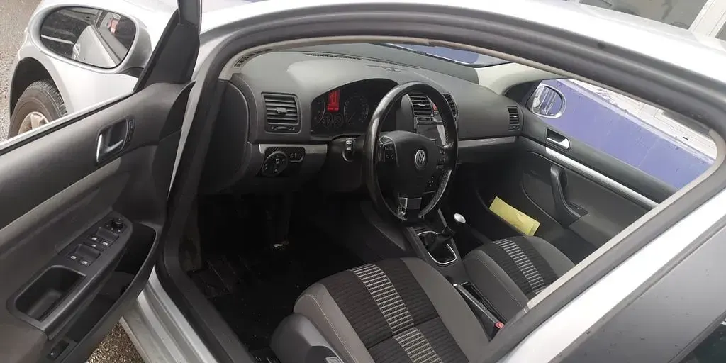 Gebraucht VW Golf VI 122 PS (89 kW) 2009 Silber Kleinwagen