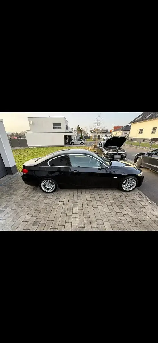 Gebraucht BMW 325 218 PS (160 kW) 2008 Schwarz Coupé