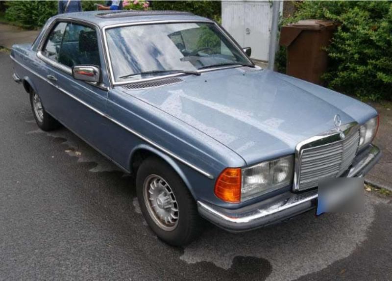 Blau Gebraucht 1979 Mercedes 230 Coupé | 10.500 € - Bild 1/4